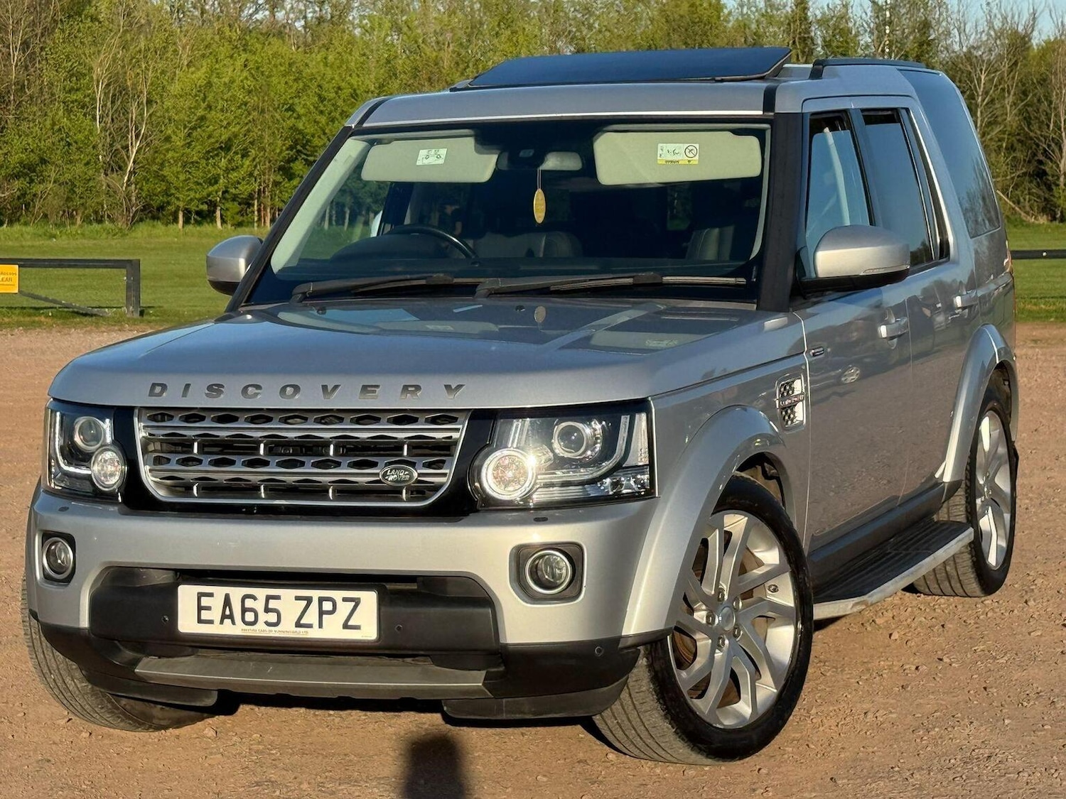 Used Land Rover Discovery 2015 for sale - 78168915: Photo 2