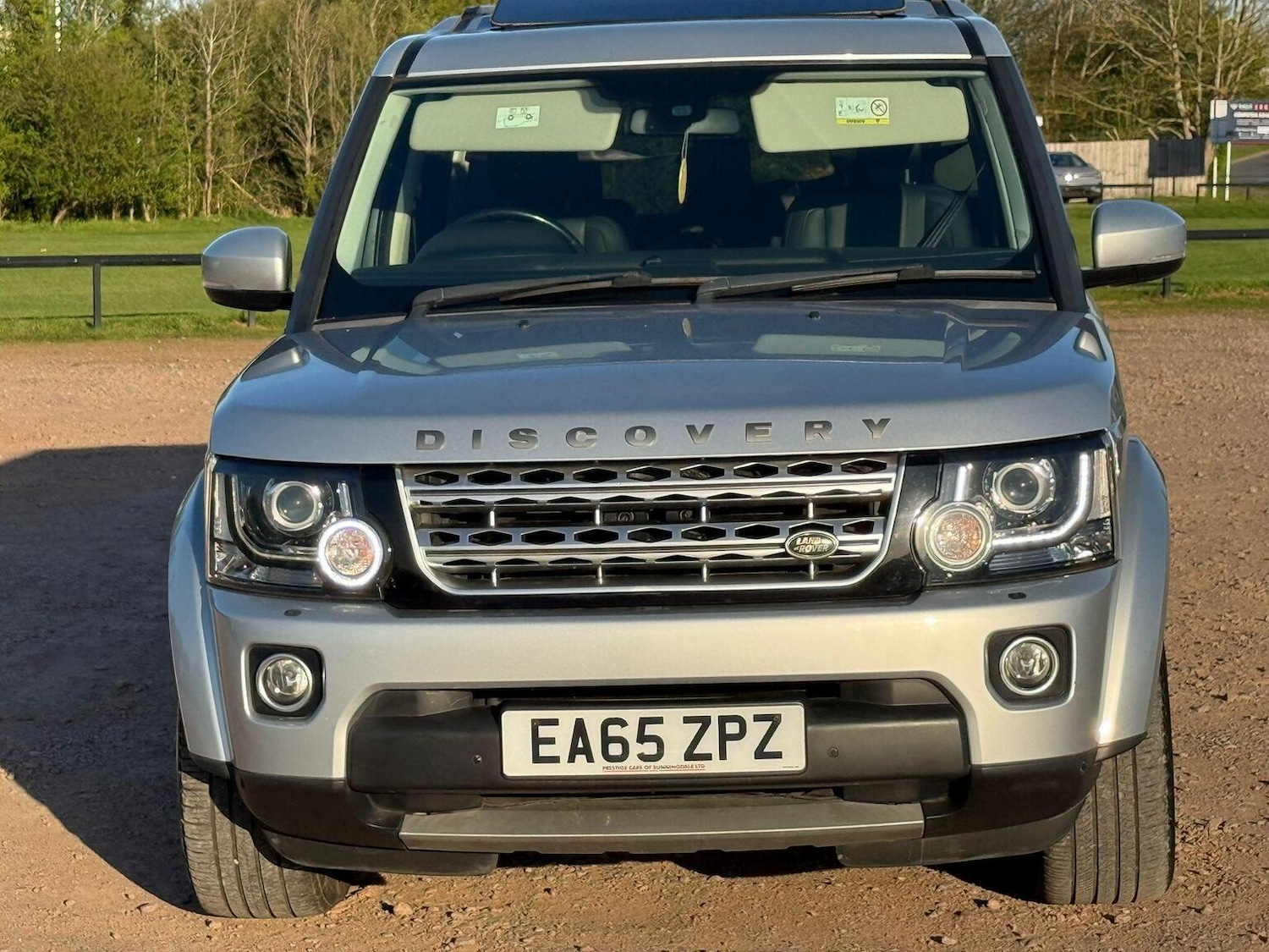 Used Land Rover Discovery 2015 for sale - 78168915: Photo 3