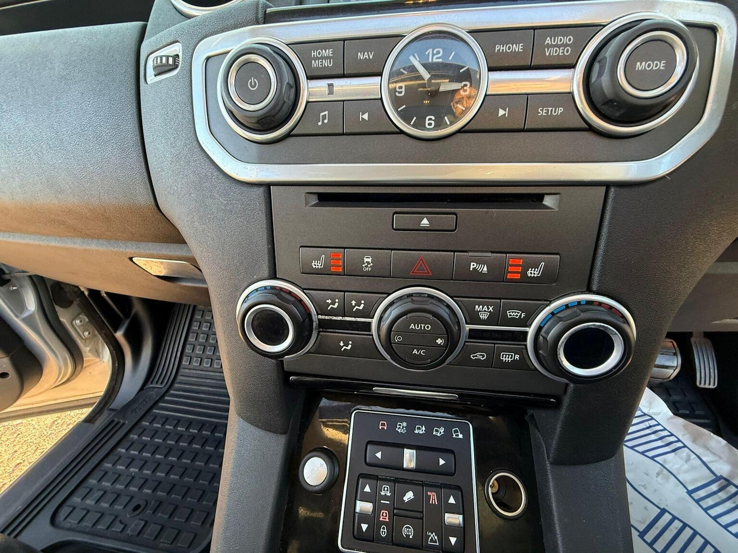 Used Land Rover Discovery 2015 for sale - 78168915: Photo 37