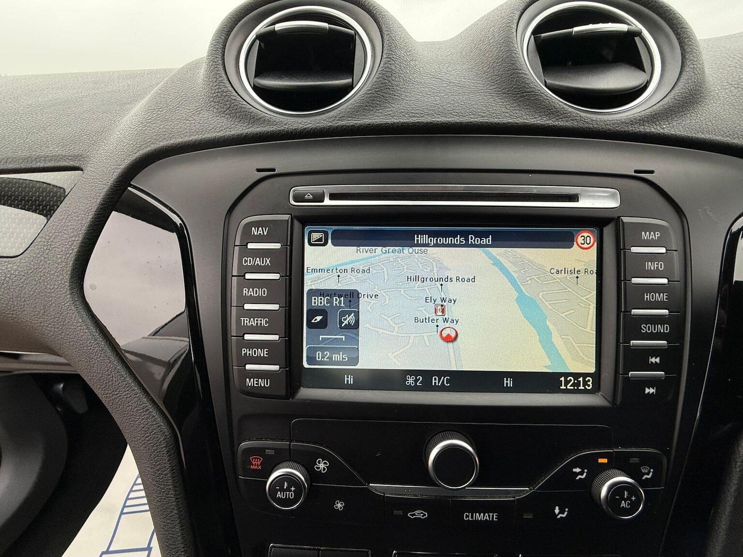 Used Ford Mondeo 2014 for sale - 77357332: Photo 28