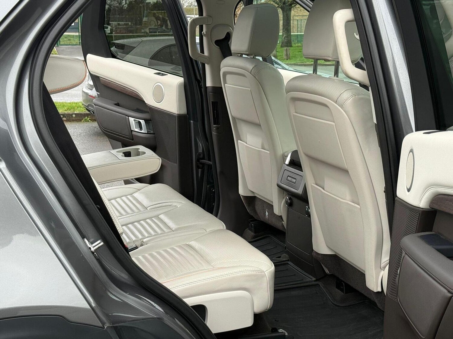 Used Land Rover Discovery 2017 for sale - 77501469: Photo 17