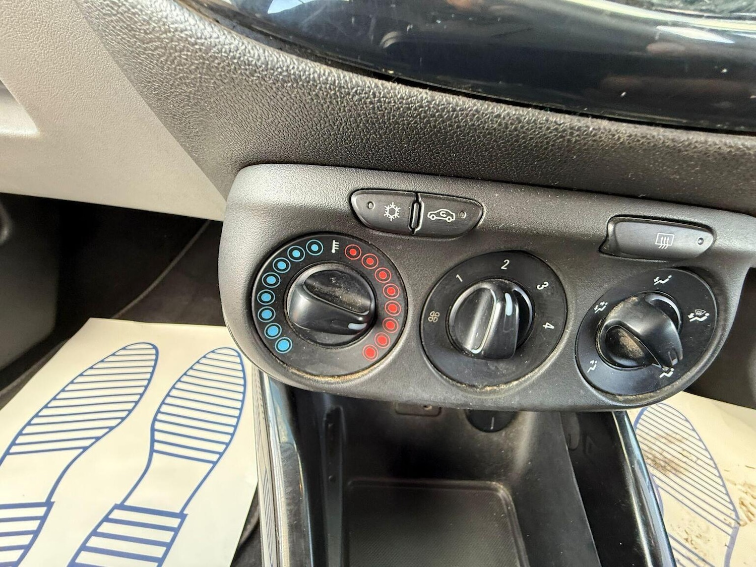 Used Vauxhall Corsa 2015 for sale - 77438455: Photo 24