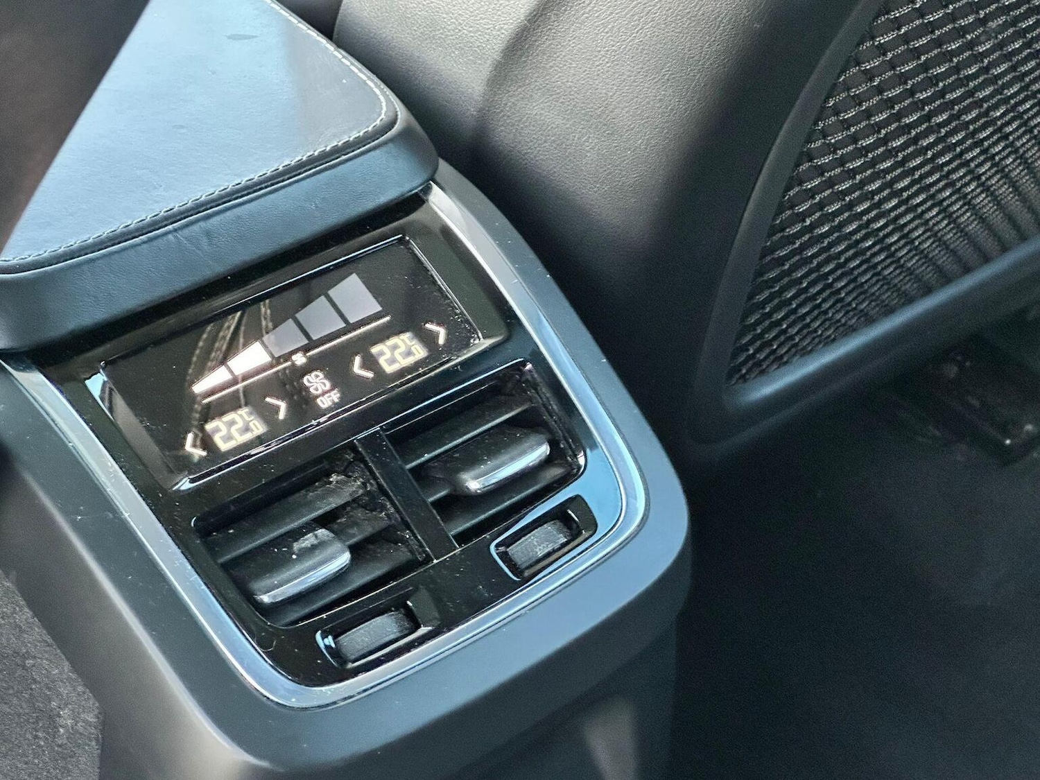 Used Volvo XC90 2016 for sale - 76957897: Photo 24