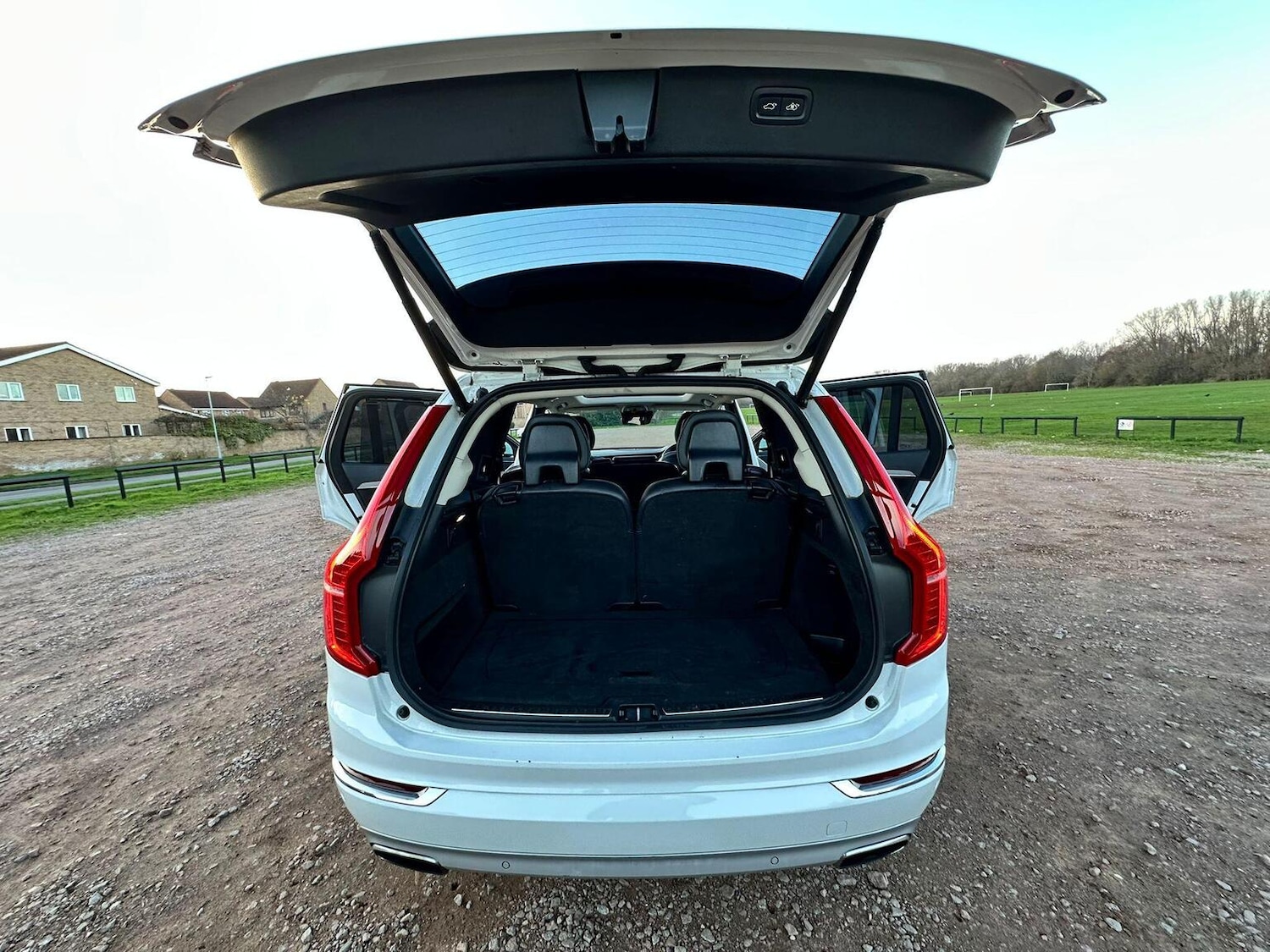 Used Volvo XC90 2016 for sale - 76957897: Photo 40