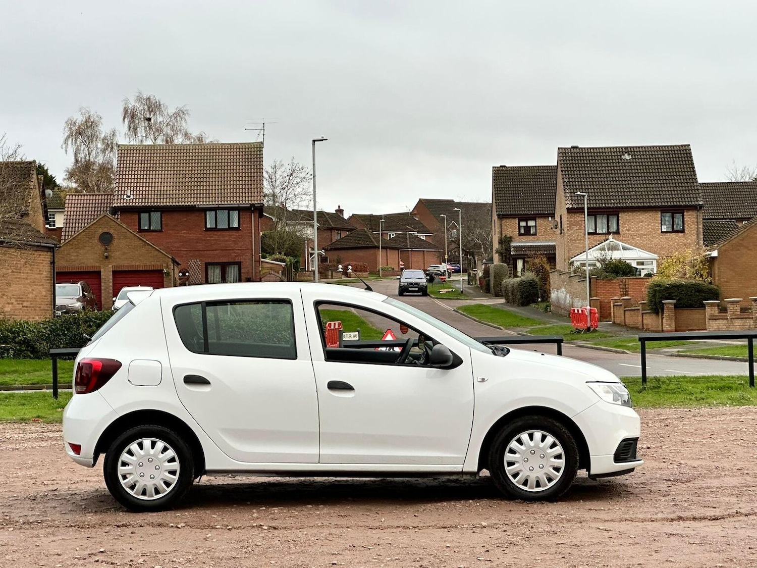 Used Dacia Sandero 2017 for sale - 76769702: Photo 12