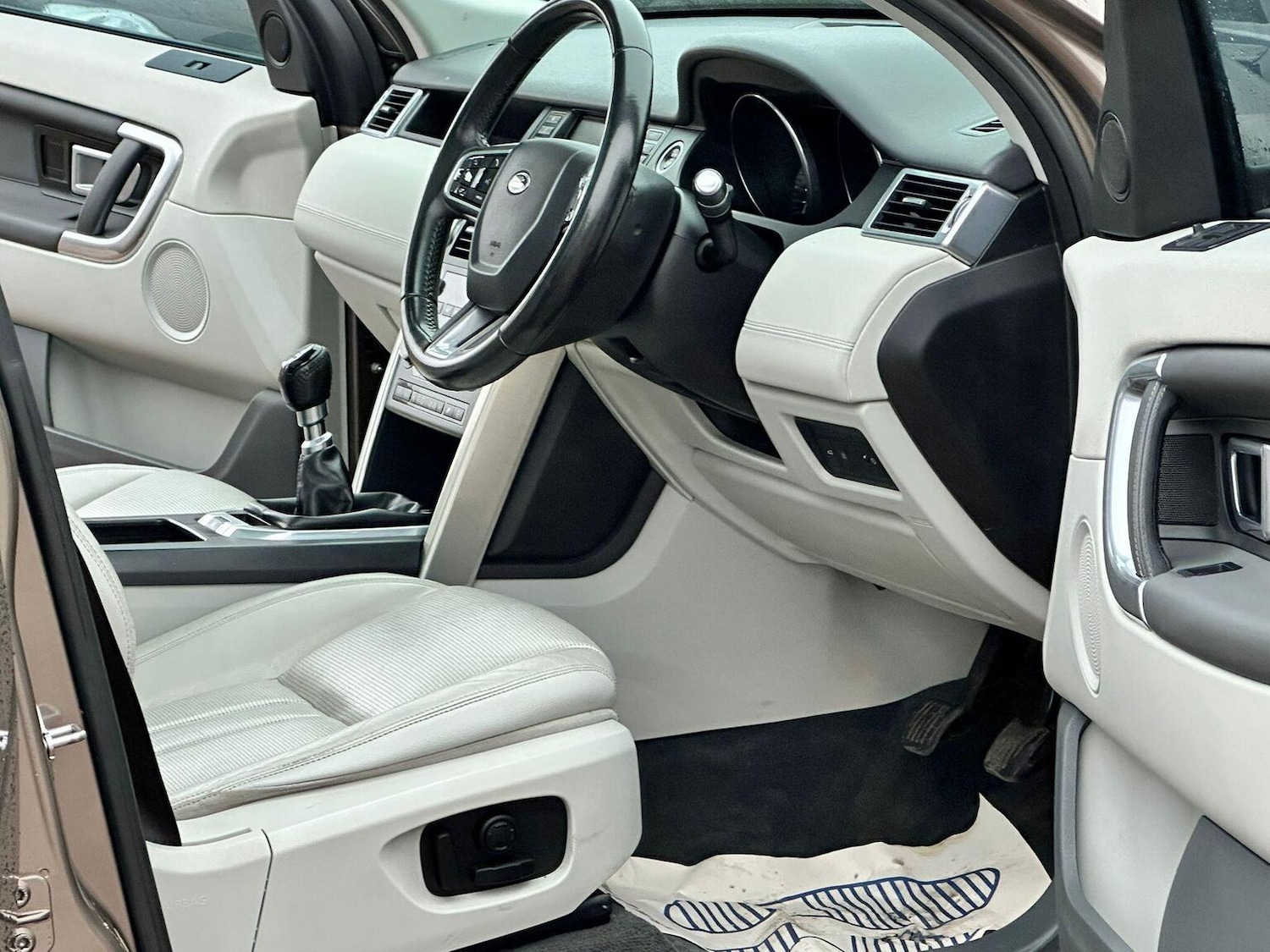 Used Land Rover Discovery Sport 2015 for sale - 76605890: Photo 16