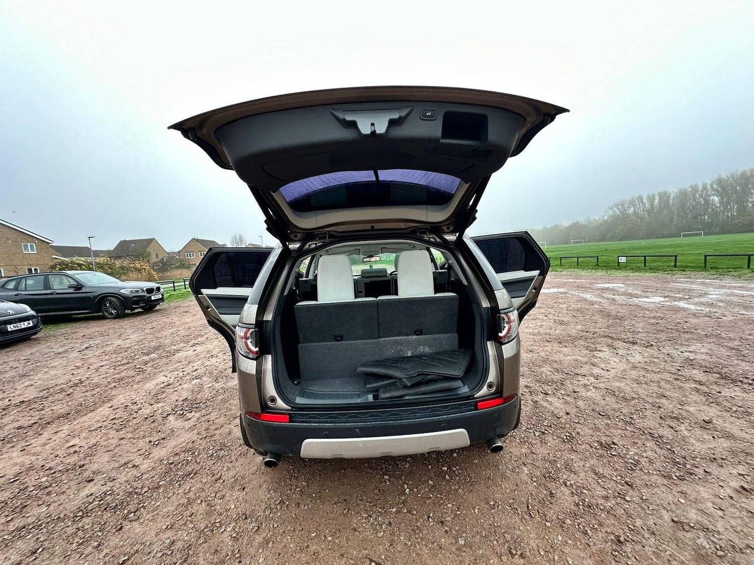 Used Land Rover Discovery Sport 2015 for sale - 76605890: Photo 31