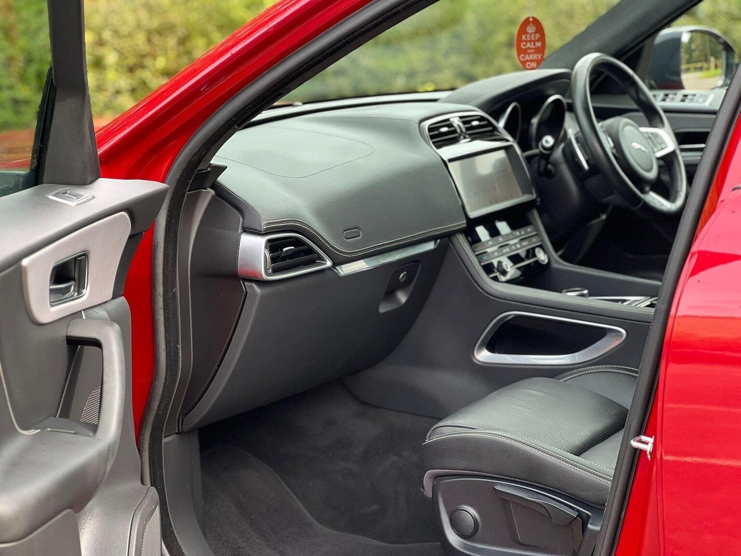 Used Jaguar F-Pace 2019 for sale - 77851368: Photo 14