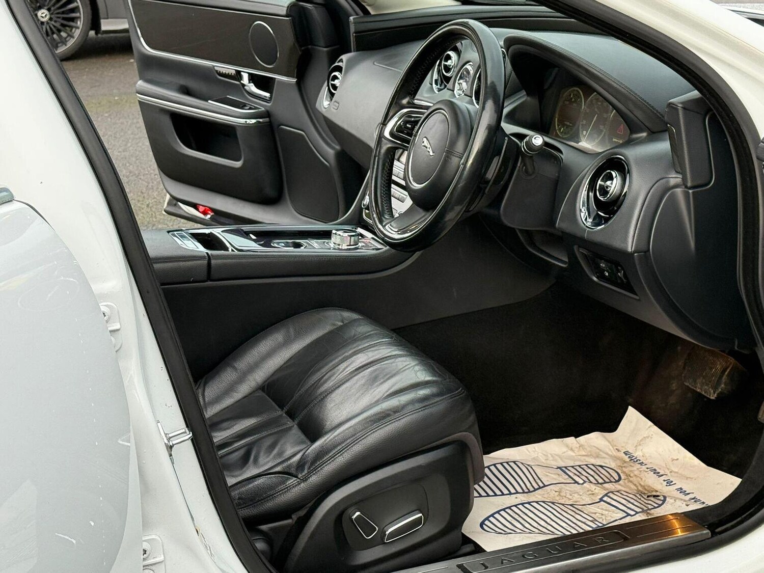 Used Jaguar XJ 2013 for sale - 77501456: Photo 14