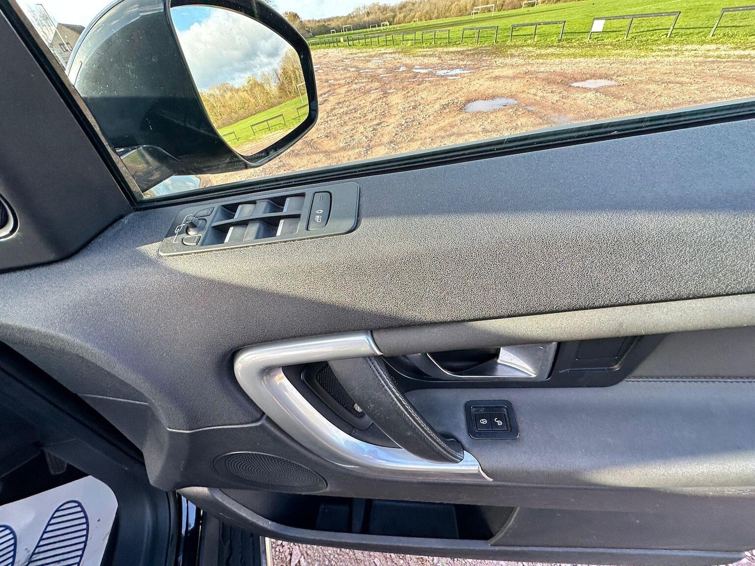 Used Land Rover Discovery Sport 2017 for sale - 76769742: Photo 23