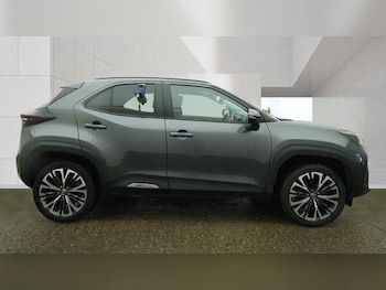 Used Toyota Yaris Cross 2023 for sale - 79365455: Photo