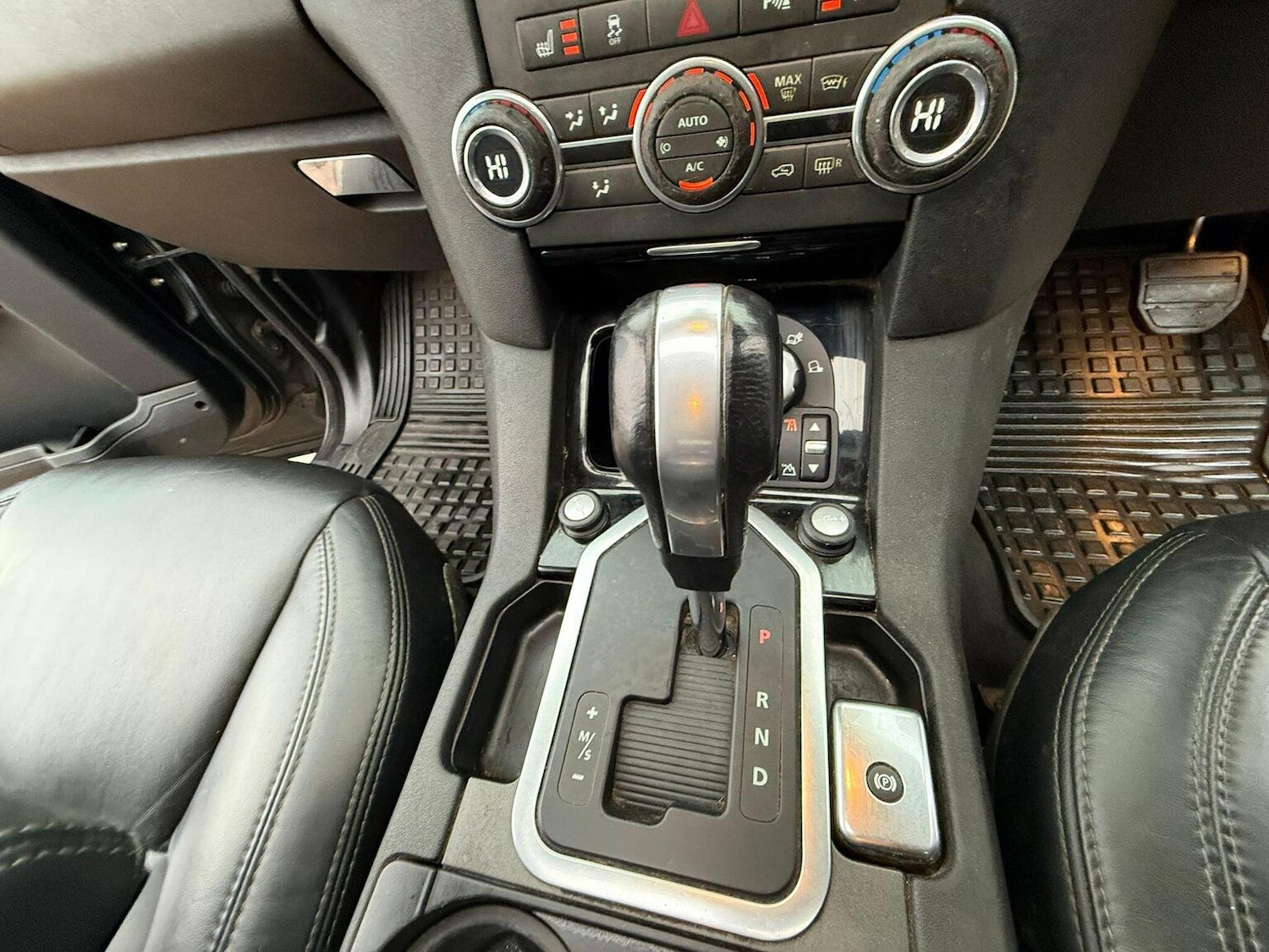 Used Land Rover Discovery 2011 for sale - 77385274: Photo 16