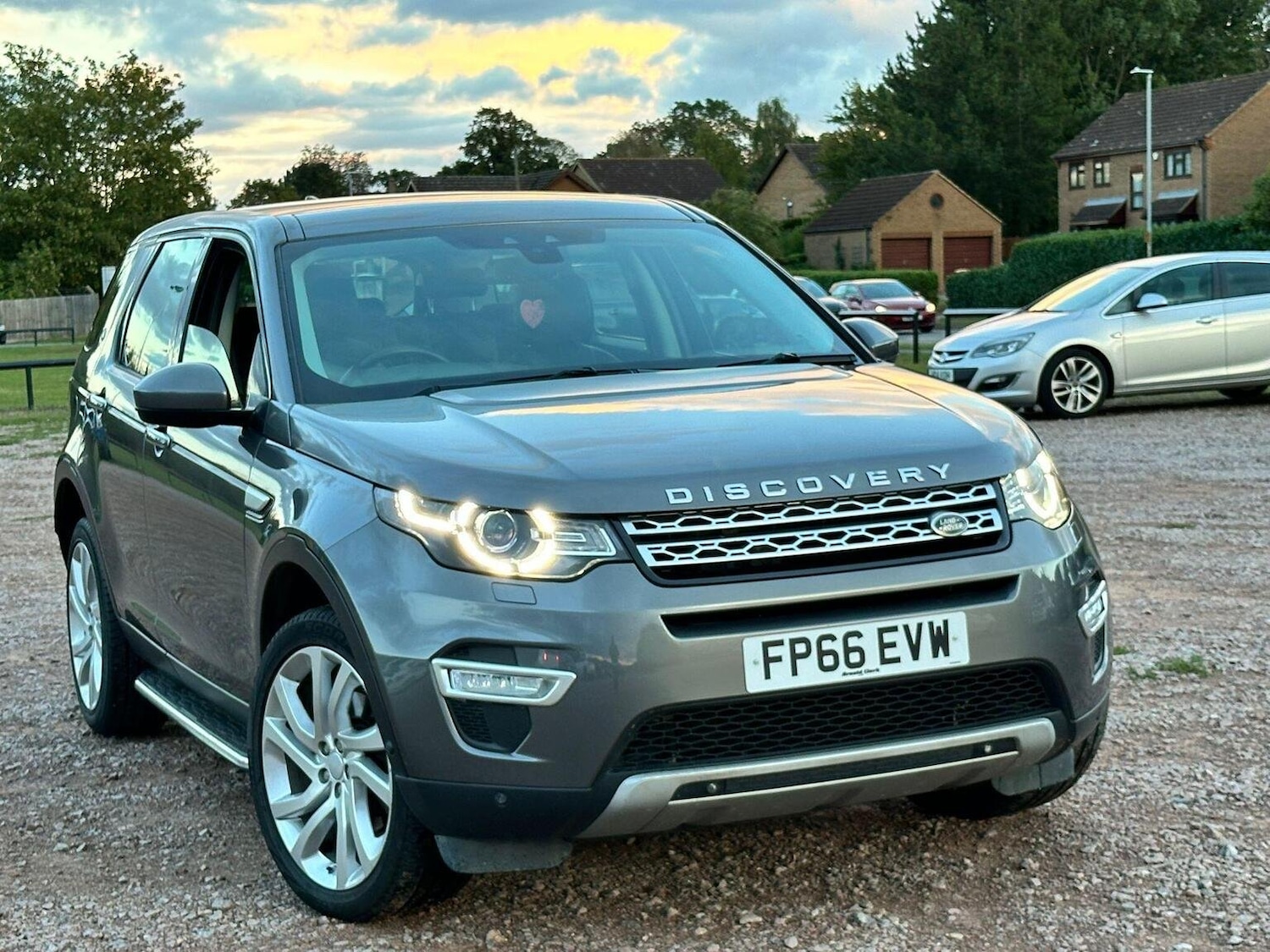 Used Land Rover Discovery Sport 2016 for sale - 76794303: Photo 1