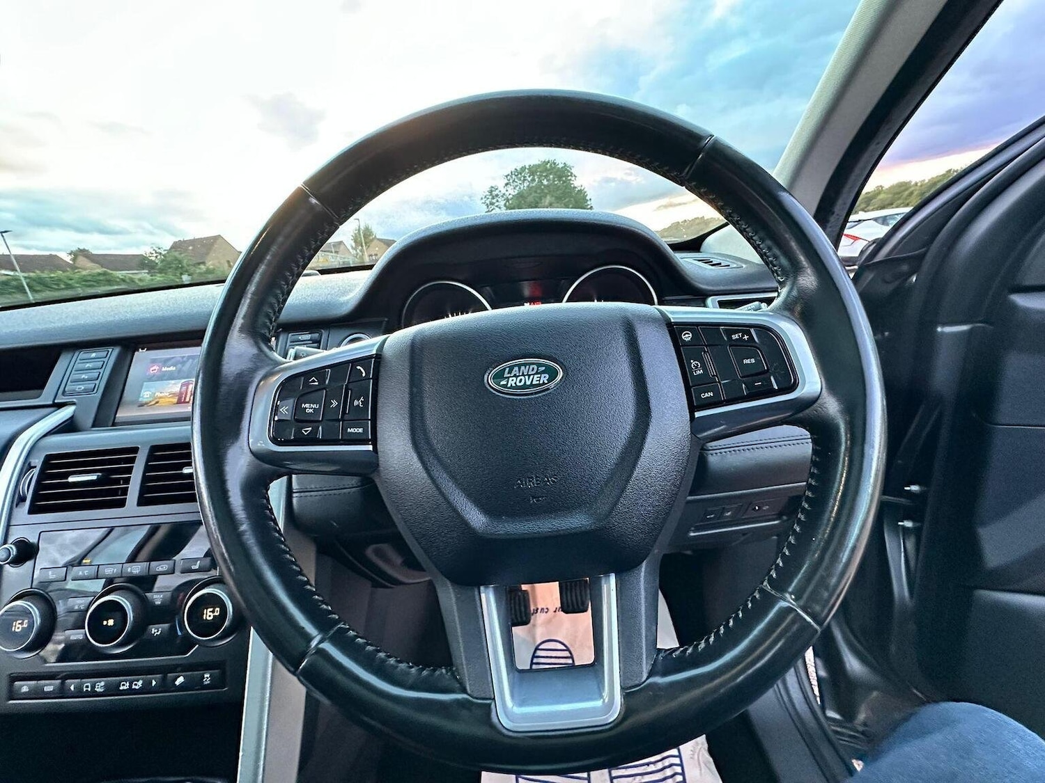 Used Land Rover Discovery Sport 2016 for sale - 76794303: Photo 34