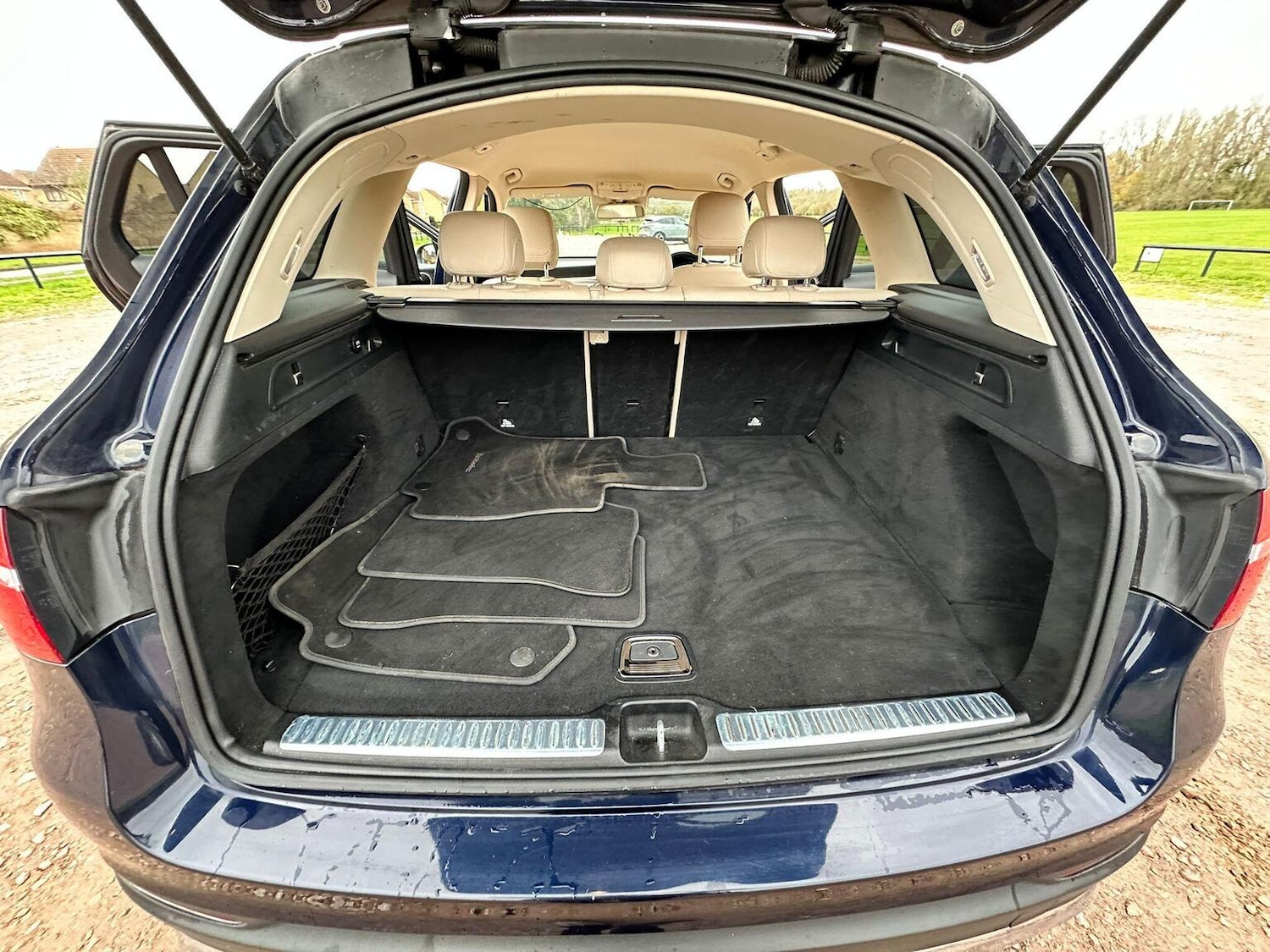 Used Mercedes-Benz GLC 2017 for sale - 77173015: Photo 27