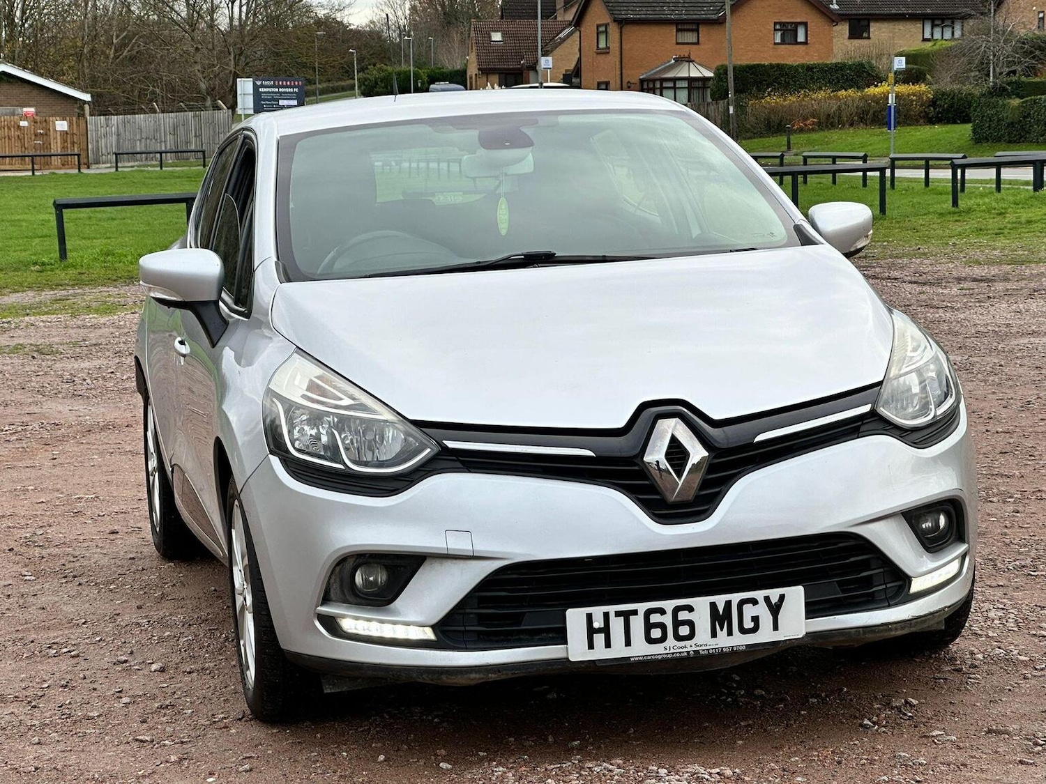 Used Renault Clio 2017 for sale - 76891748: Photo 2