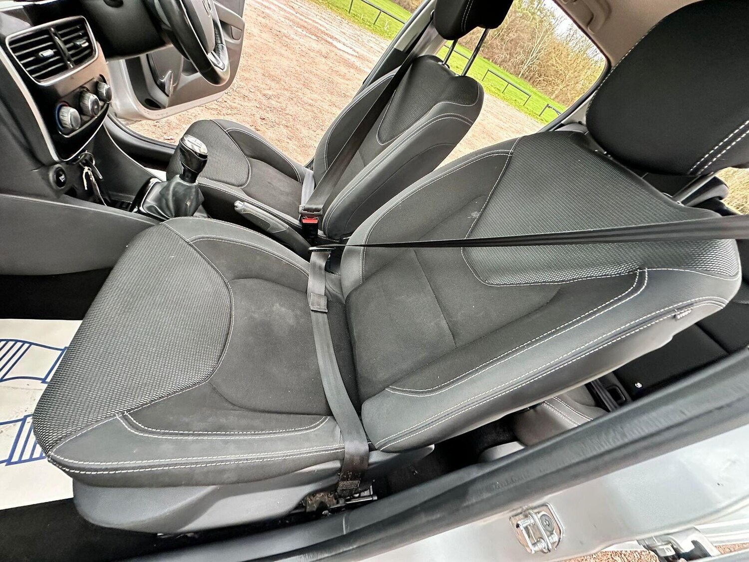 Used Renault Clio 2017 for sale - 76891748: Photo 34