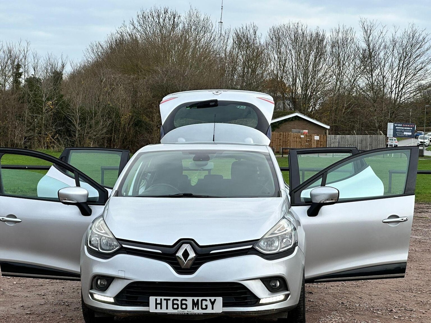 Used Renault Clio 2017 for sale - 76891748: Photo 6