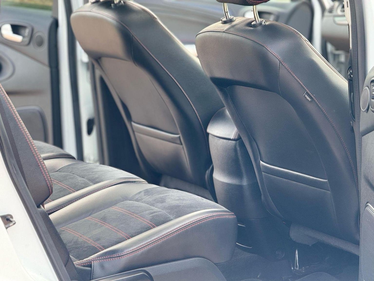 Used Ford S-Max 2011 for sale - 77555063: Photo 16