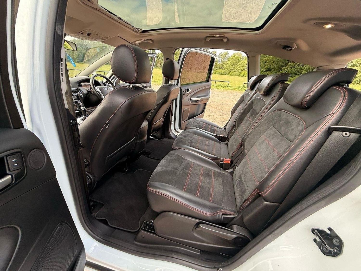 Used Ford S-Max 2011 for sale - 77555063: Photo 18