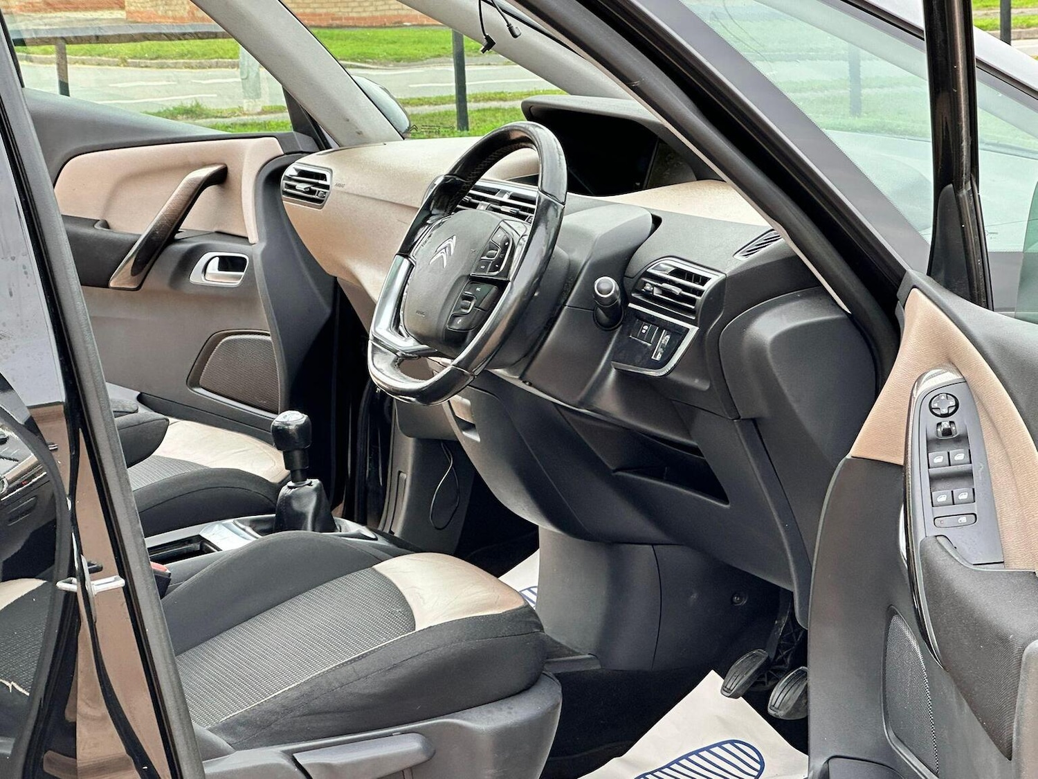 Used Citroen C4 Grand Picasso 2014 for sale - 76358076: Photo 15