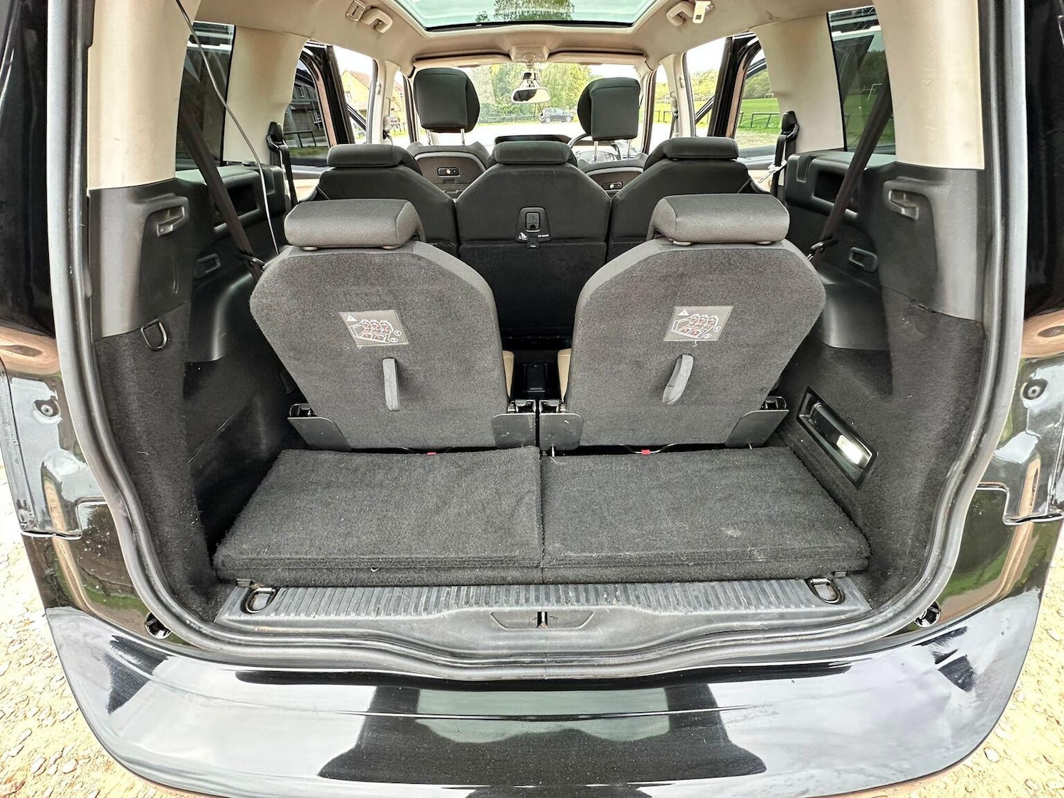 Used Citroen C4 Grand Picasso 2014 for sale - 76358076: Photo 24