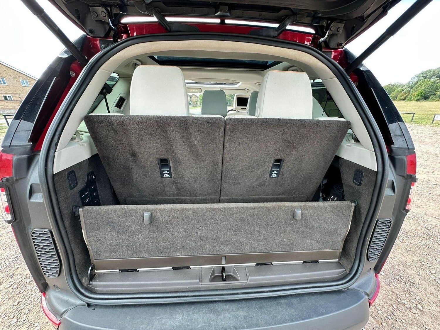 Vehicle 29