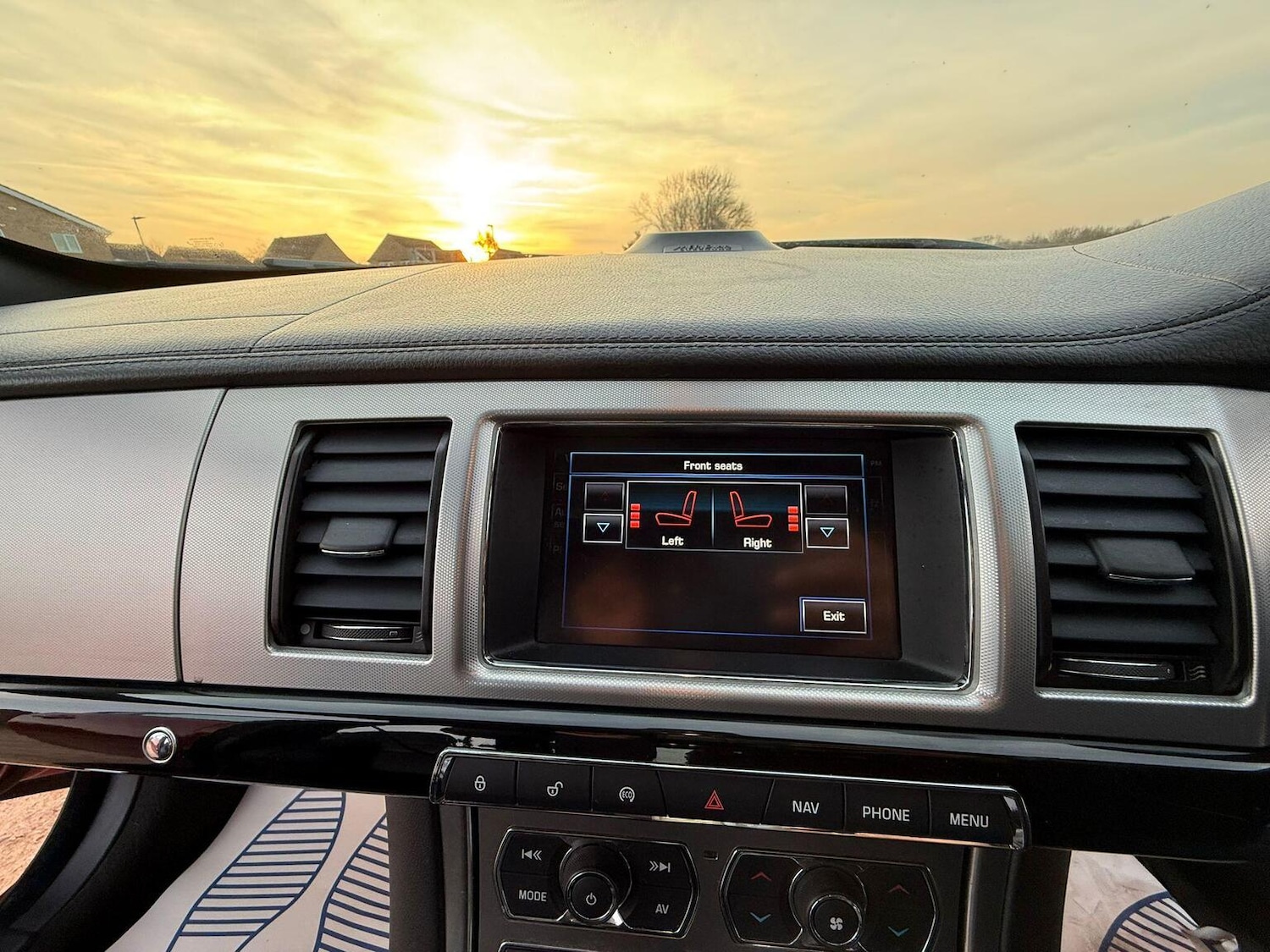 Used Jaguar XF 2015 for sale - 77968760: Photo 24