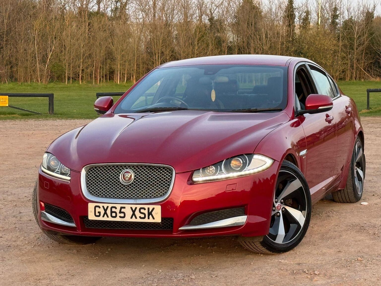Used Jaguar XF 2015 for sale - 77968760: Photo 3