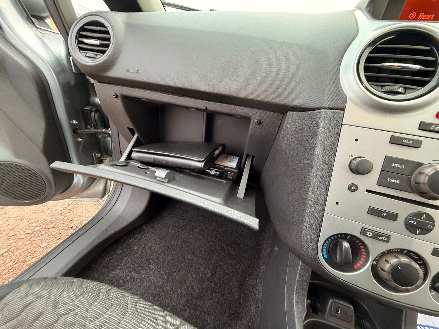 Used Vauxhall Corsa 2013 for sale - 77482292: Photo 31