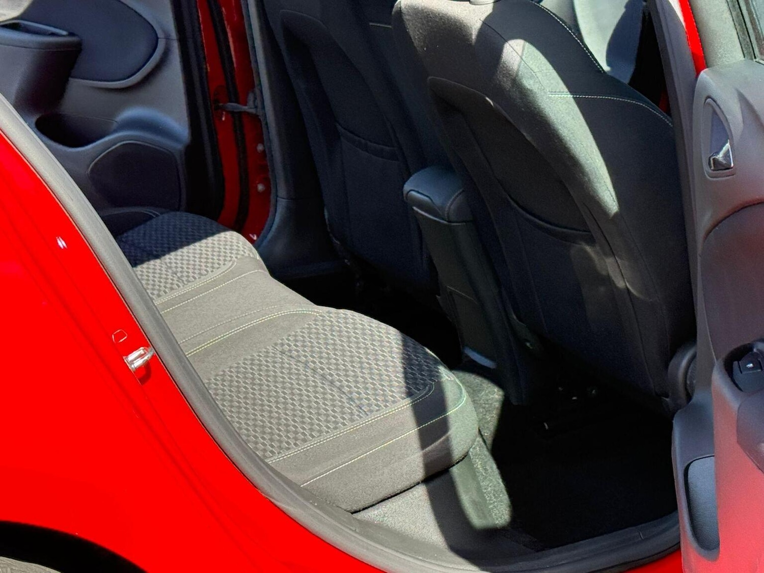 Used Vauxhall Astra 2018 for sale - 78031670: Photo 32