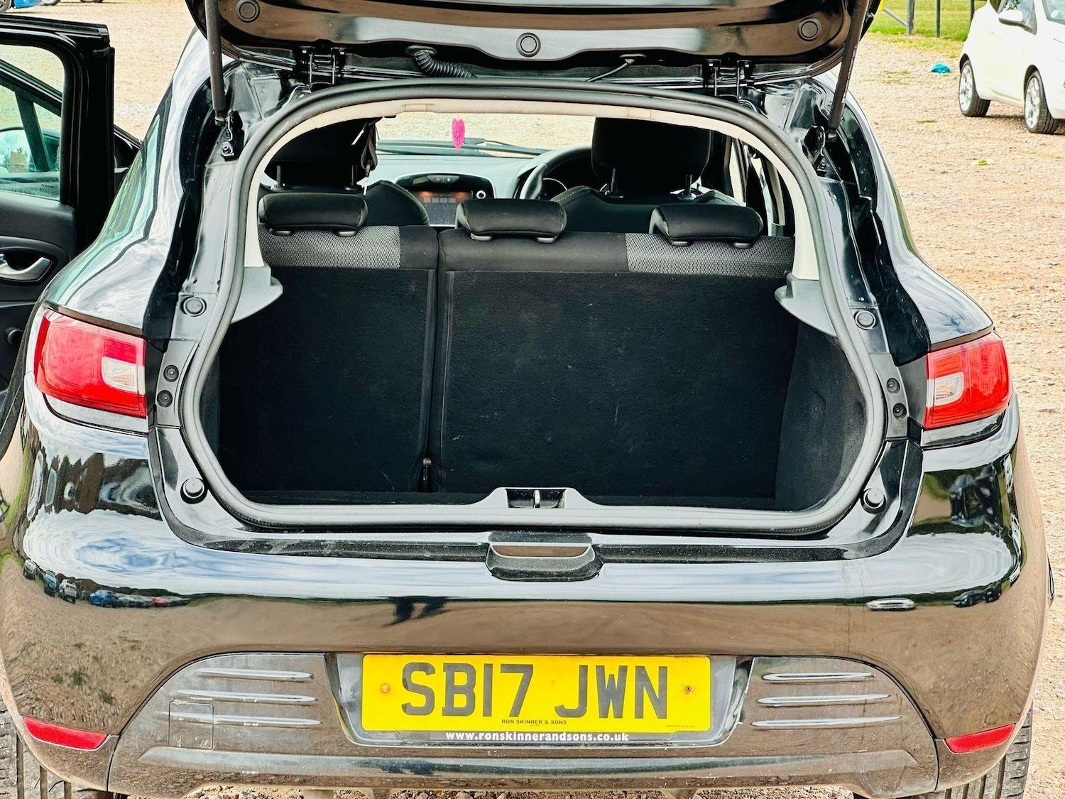 Used Renault Clio 2017 for sale - 76794558: Photo 26