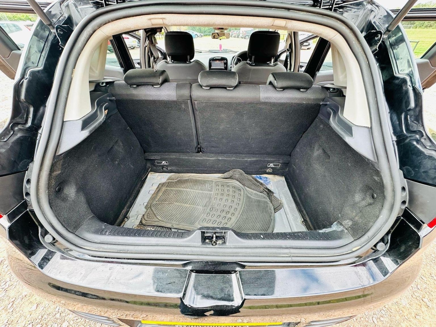 Used Renault Clio 2017 for sale - 76794558: Photo 27