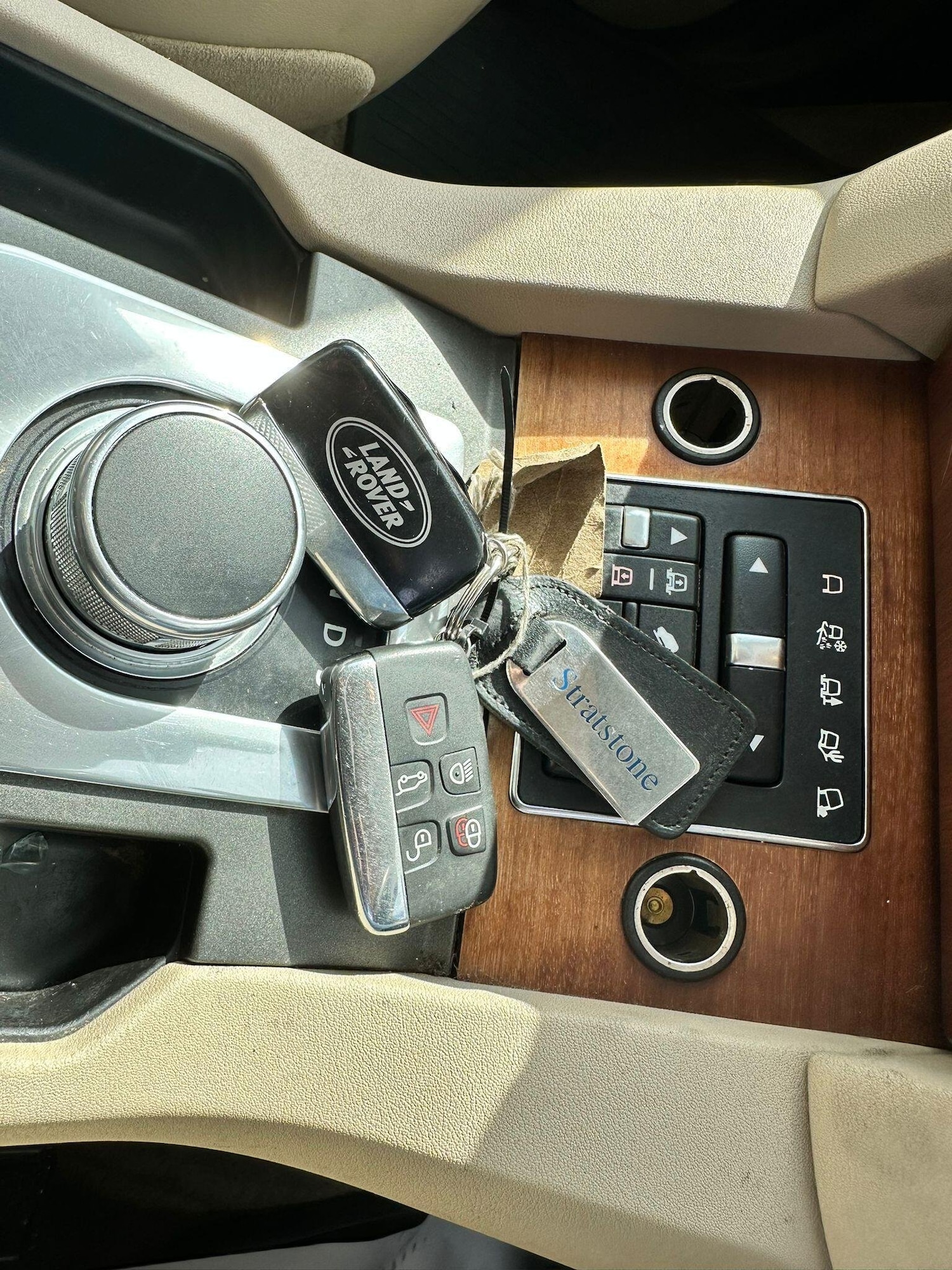 Used Land Rover Discovery 4 2015 for sale - 75731219: Photo 24