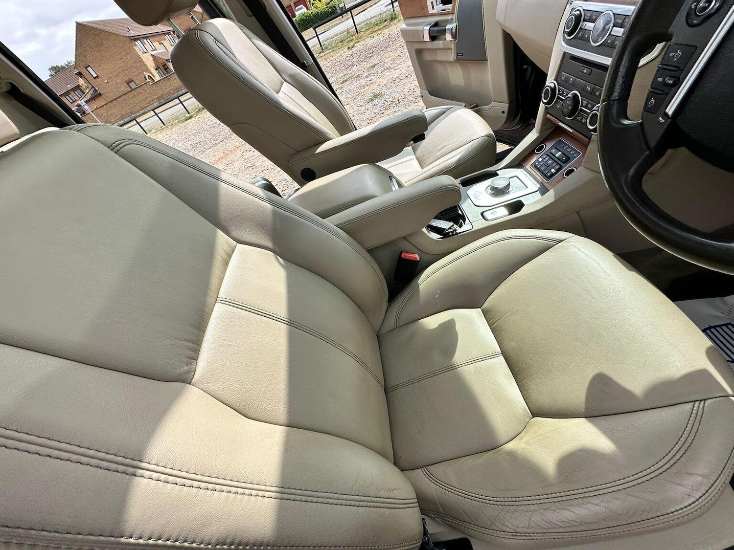 Used Land Rover Discovery 4 2015 for sale - 75731219: Photo 39