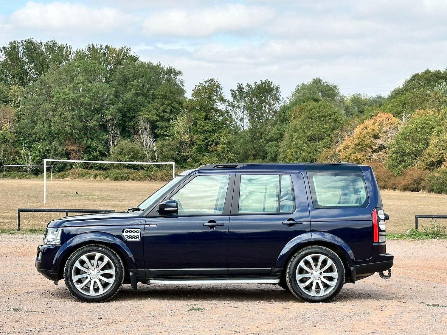 Used Land Rover Discovery 4 2015 for sale - 75731219: Photo 9