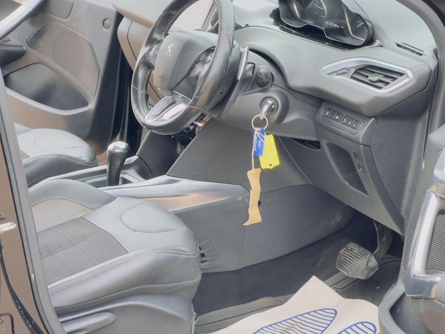 Used Peugeot 2008 2014 for sale - 76794559: Photo 19