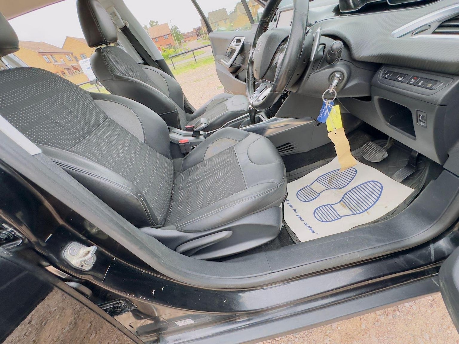 Used Peugeot 2008 2014 for sale - 76794559: Photo 37