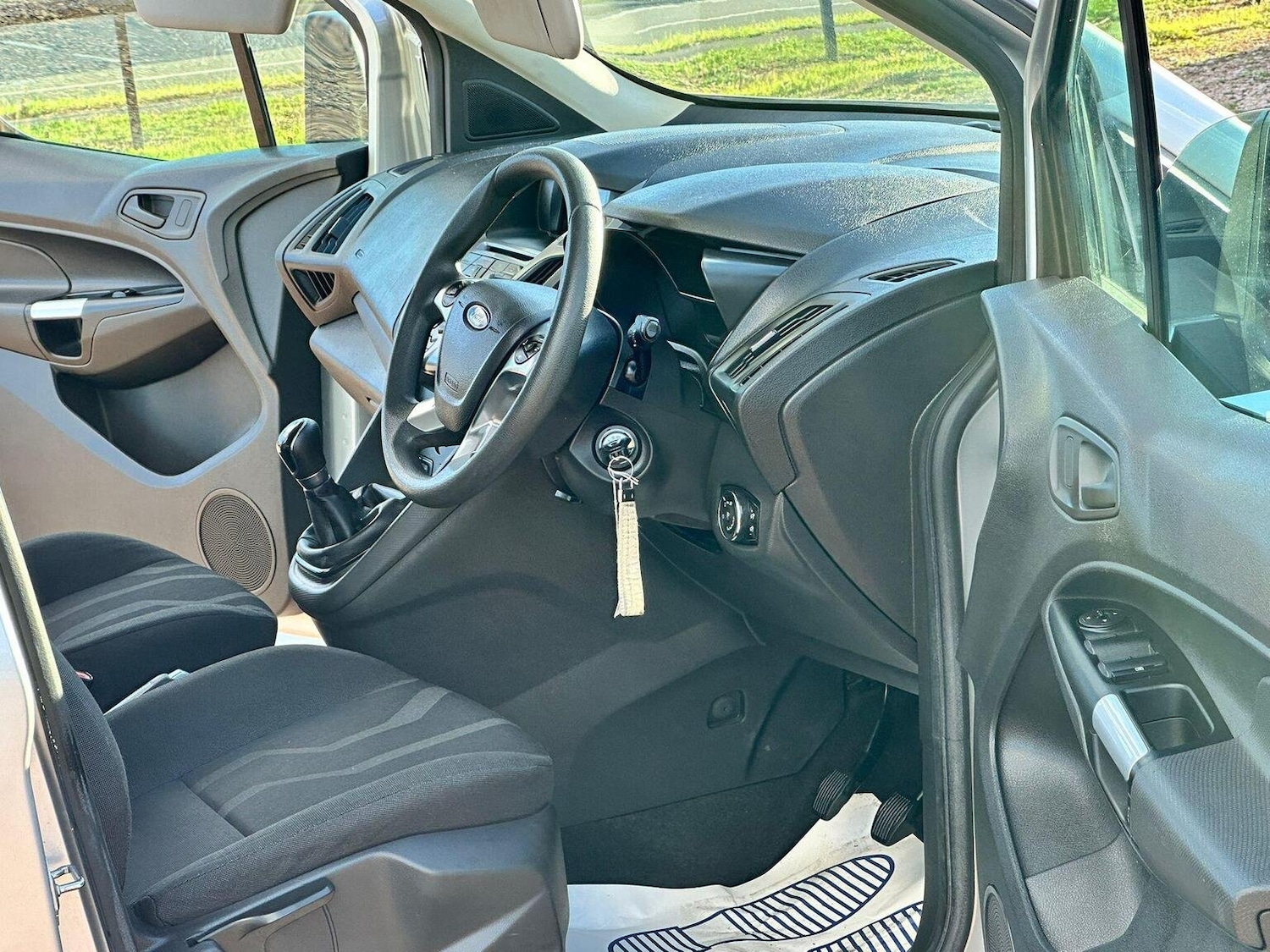 Used Ford Grand Tourneo Connect 2017 for sale - 77172985: Photo 14