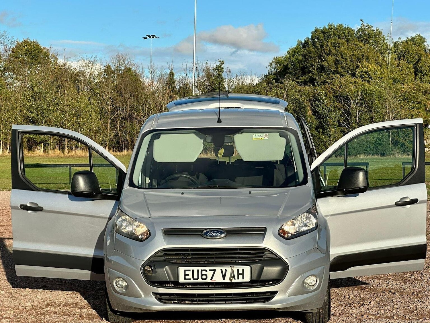 Used Ford Grand Tourneo Connect 2017 for sale - 77172985: Photo 8