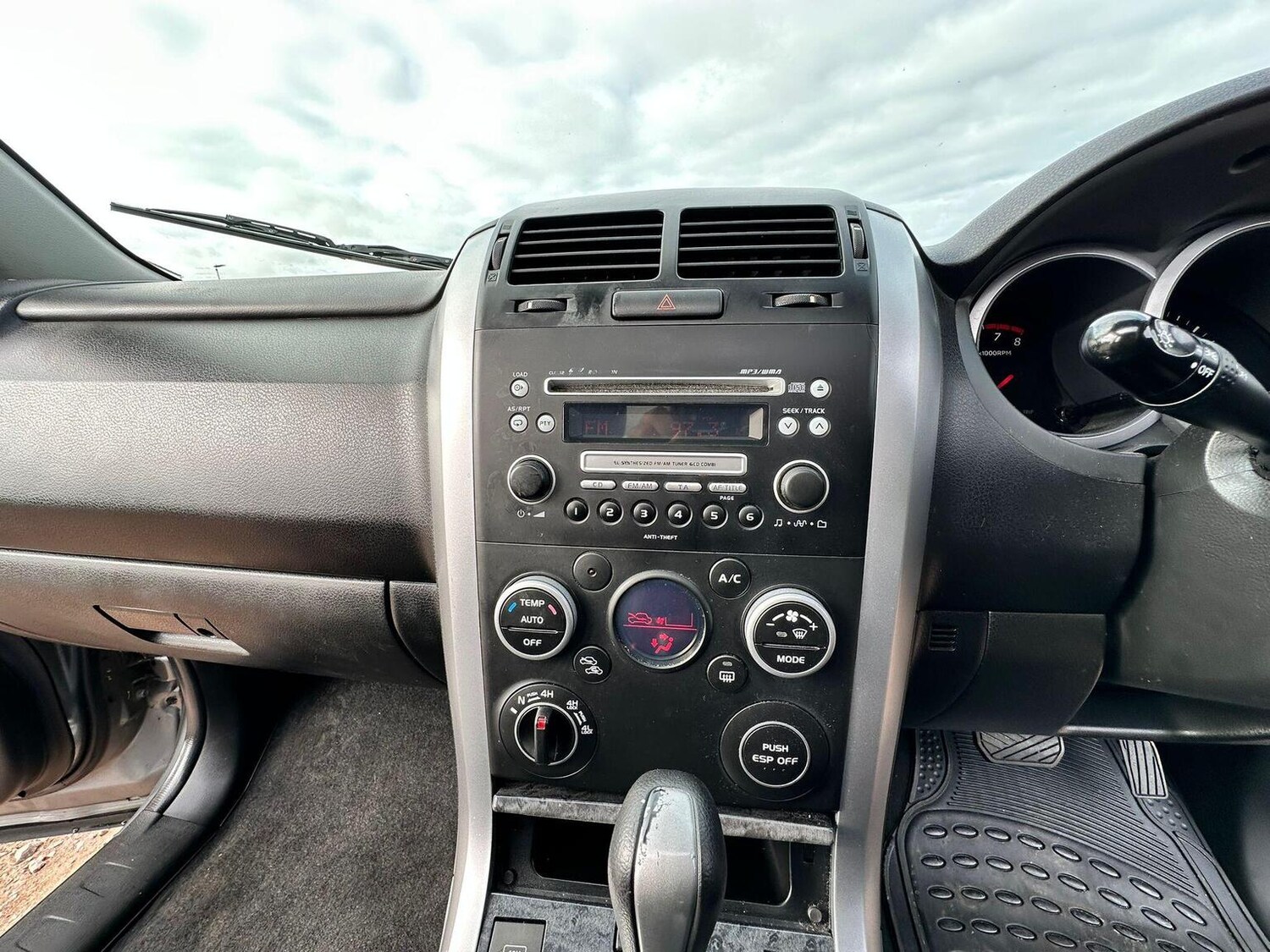 Used Suzuki Grand Vitara 2010 for sale - 76358163: Photo 15