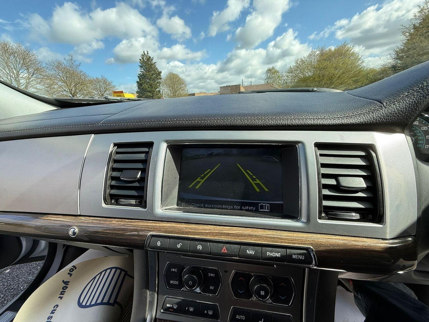 Used Jaguar XF 2015 for sale - 78070618: Photo 25