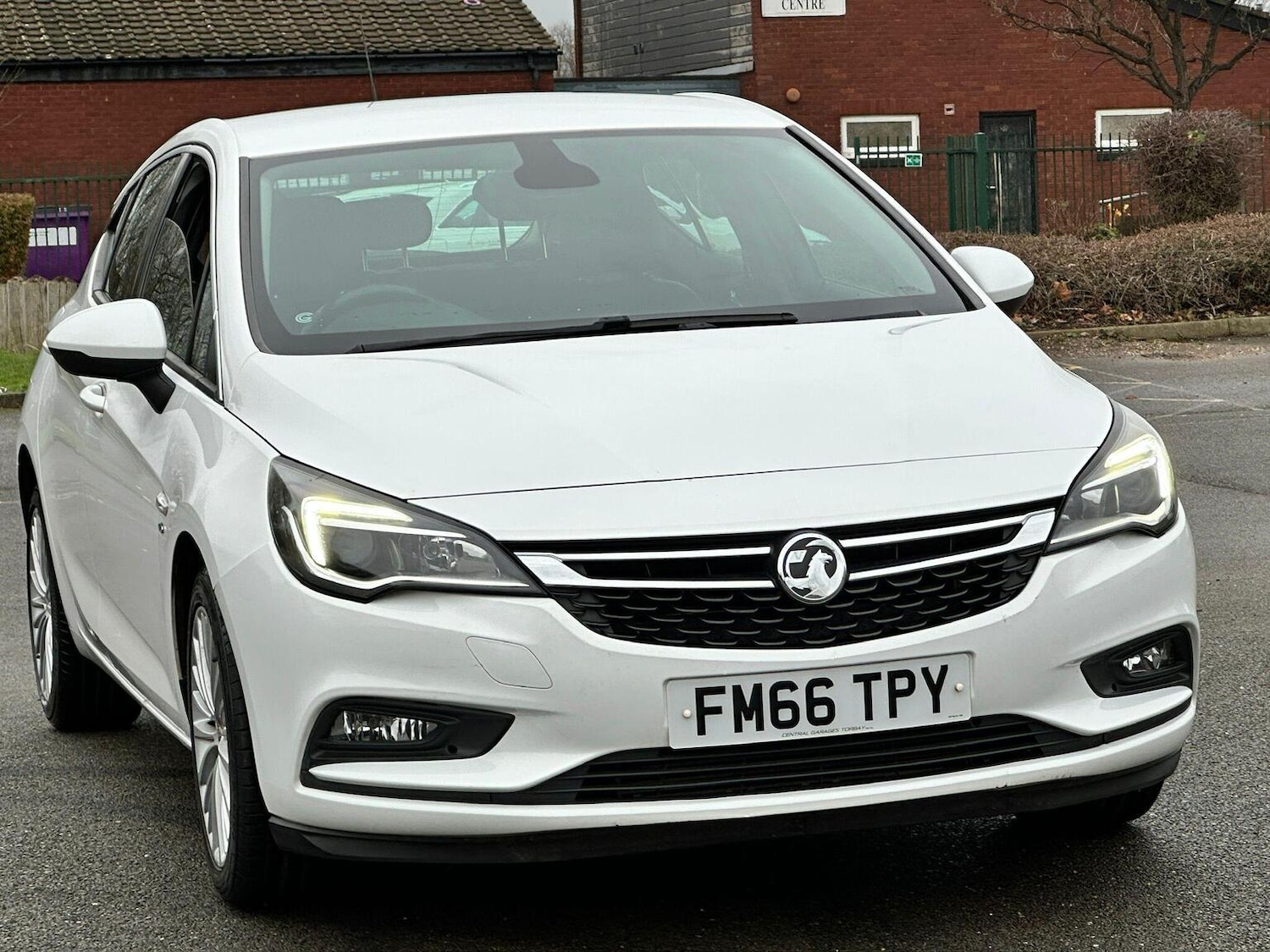 Used Vauxhall Astra 2017 for sale - 77438453: Photo 38