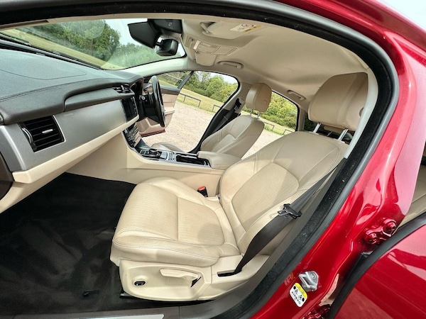 Used Jaguar XF 2017 for sale - 75550318: Photo 29