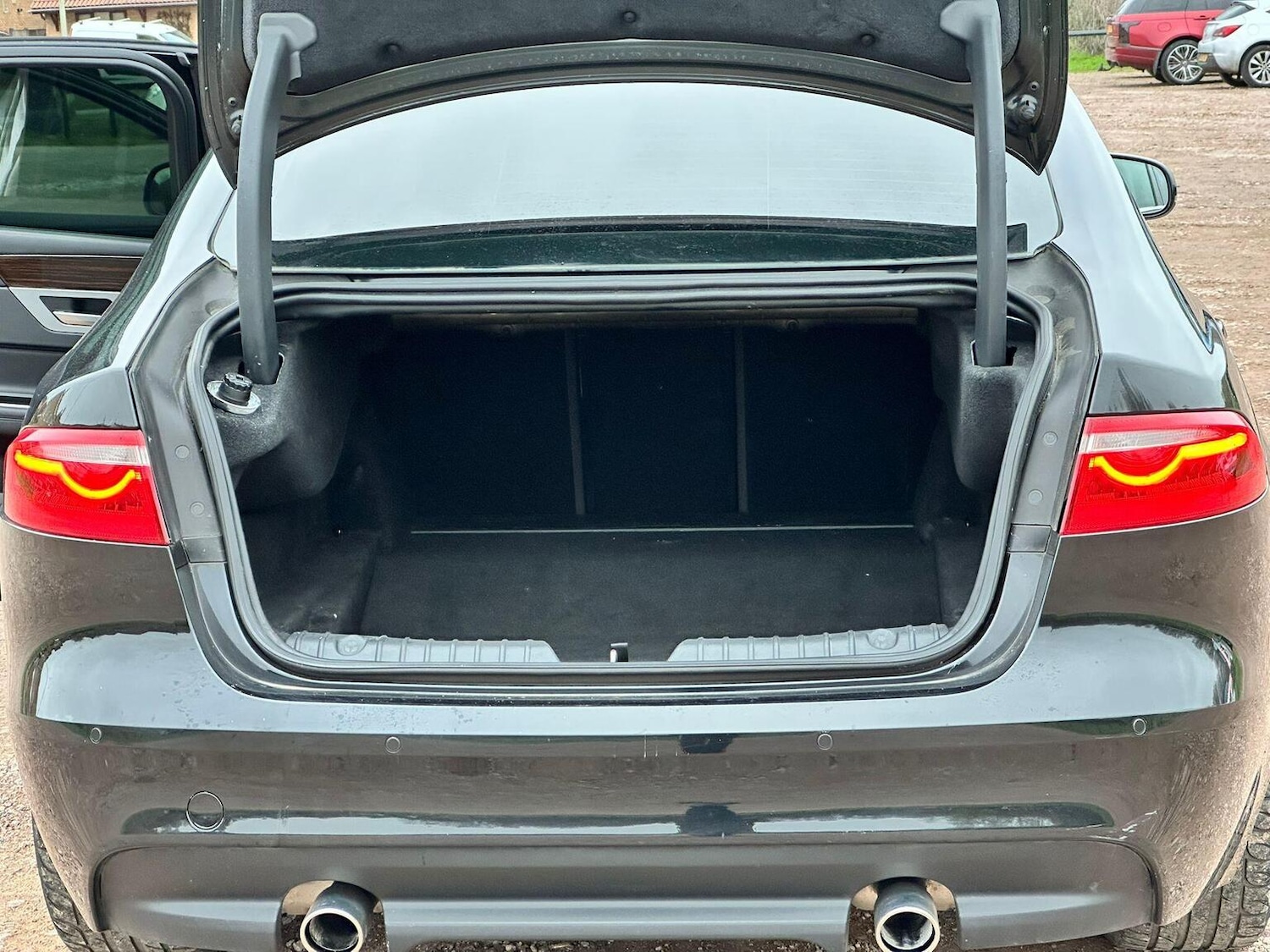 Used Jaguar XF 2017 for sale - 77065677: Photo 27