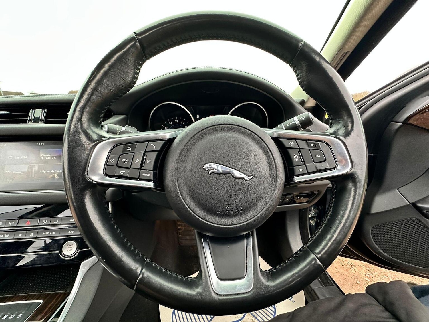 Used Jaguar XF 2017 for sale - 77065677: Photo 28