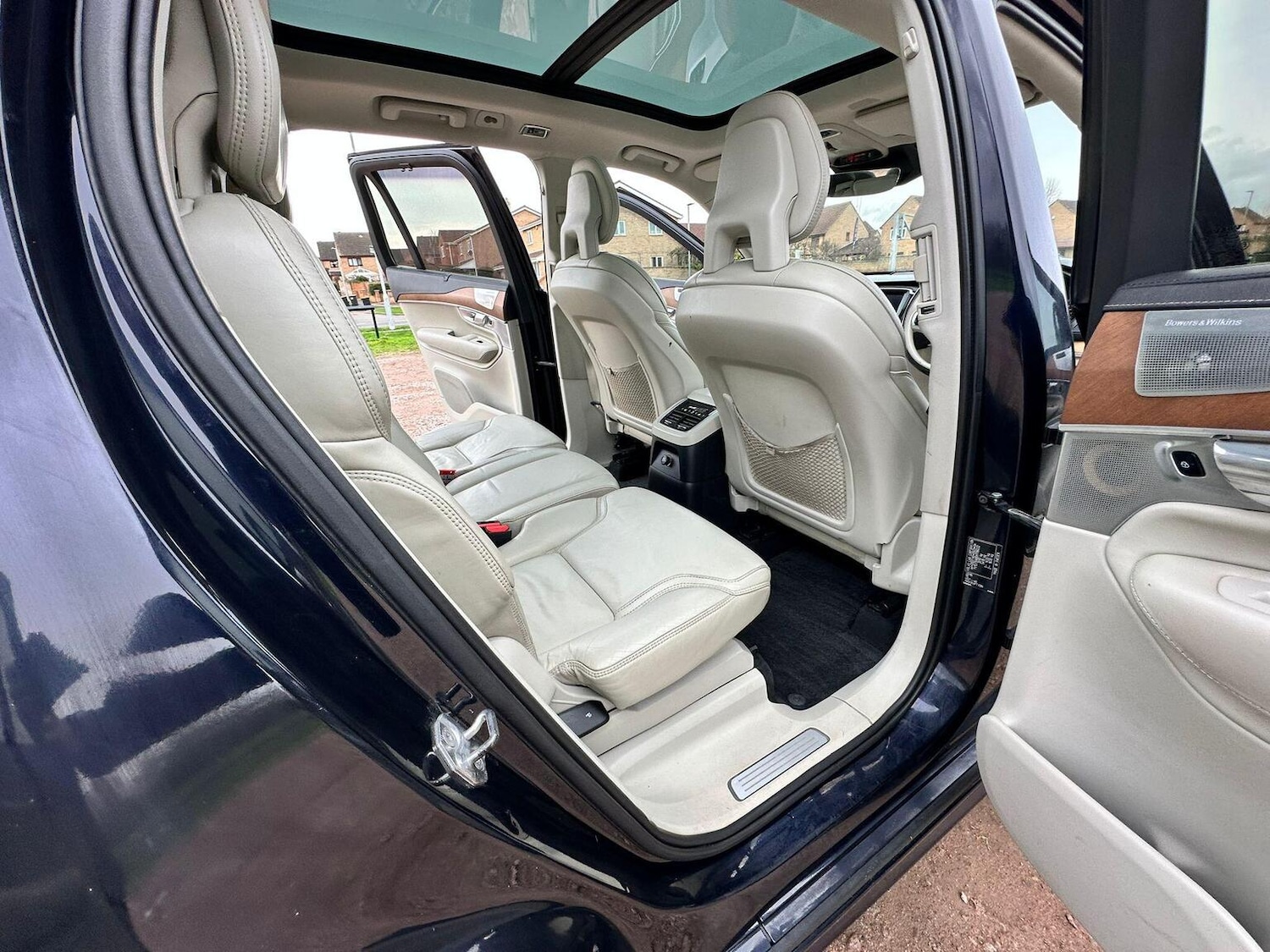 Used Volvo XC90 2016 for sale - 76935304: Photo 26