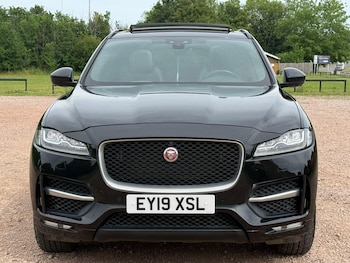 Used Jaguar F-Pace 2019 for sale - 78739581: Photo