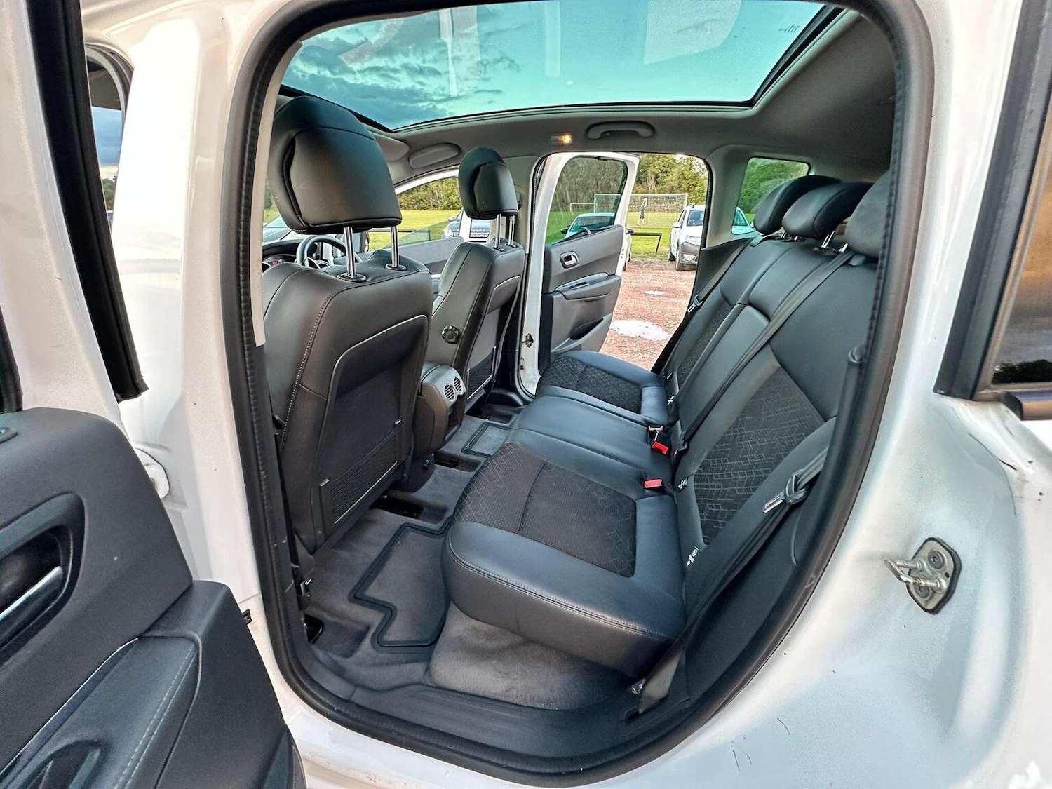 Used Peugeot 3008 2015 for sale - 77172990: Photo 22