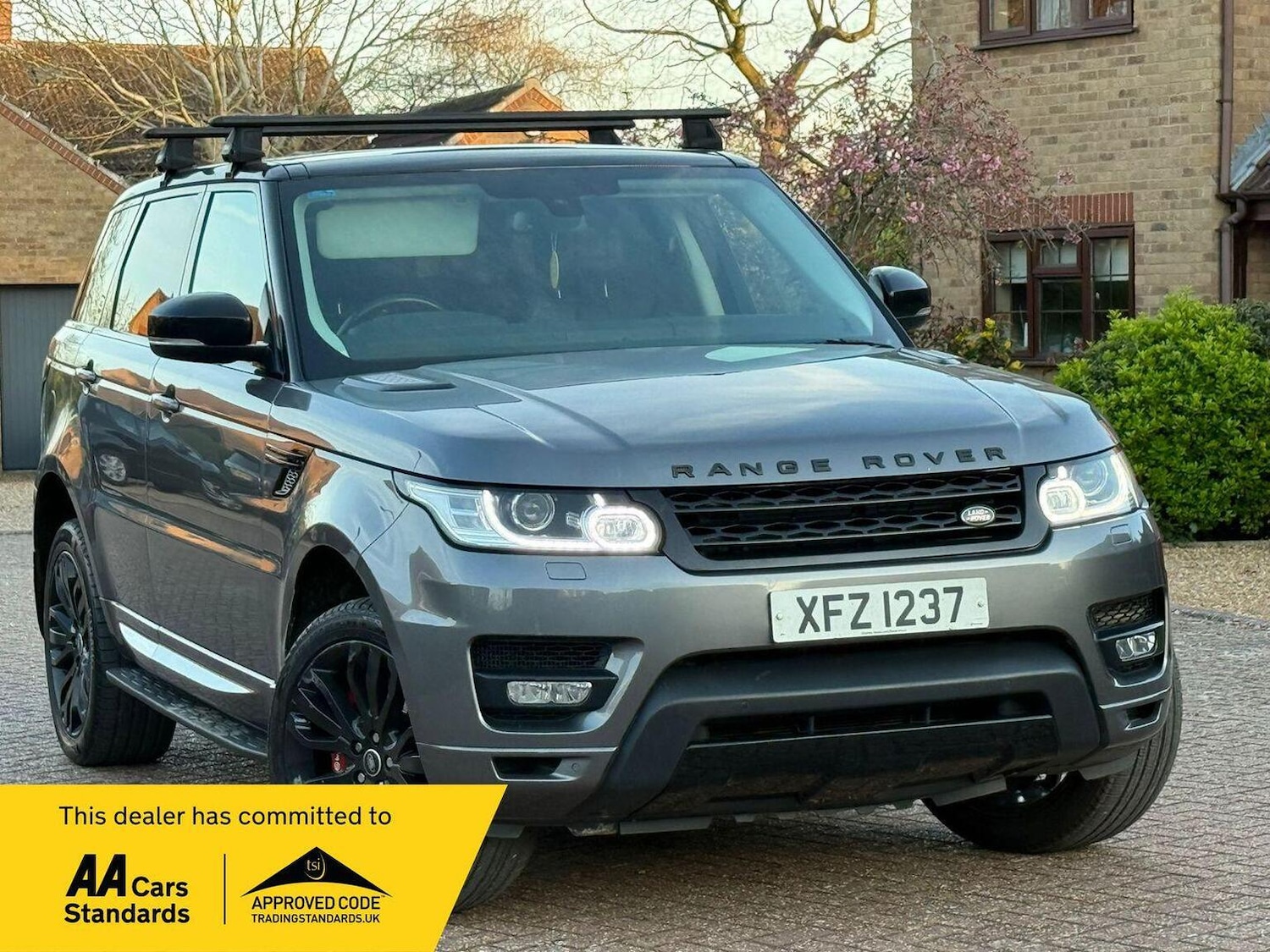 Used Land Rover Range Rover Sport 2015 for sale - 78168810: Photo 1